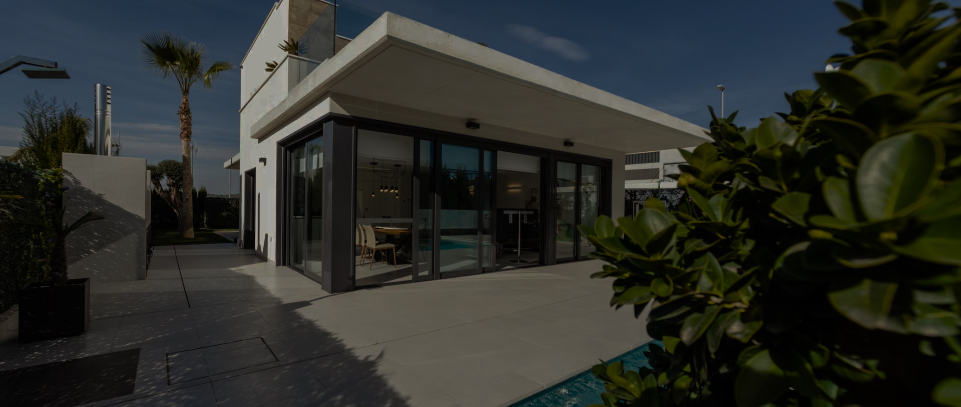 holiday-home-booking-app